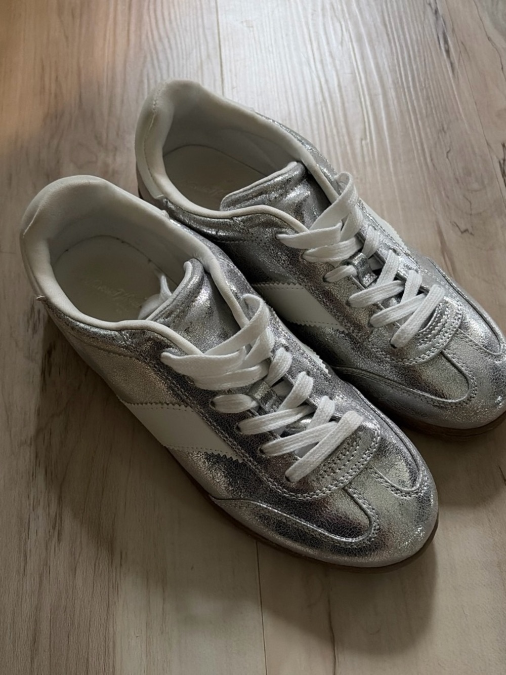 Universal Thread Silver Sneakers with White Stripe